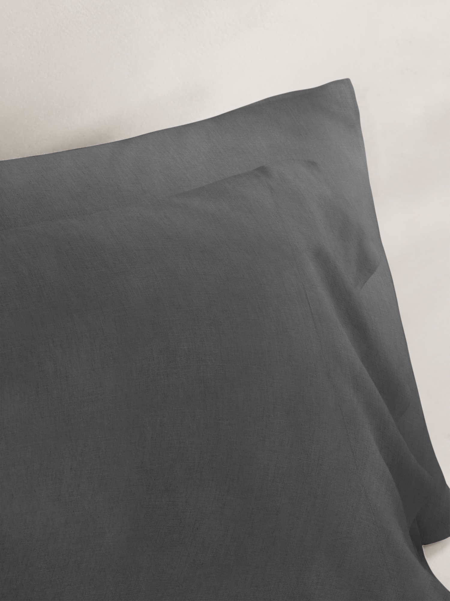 Image number 5 showing, Fine Linen Pillowcases