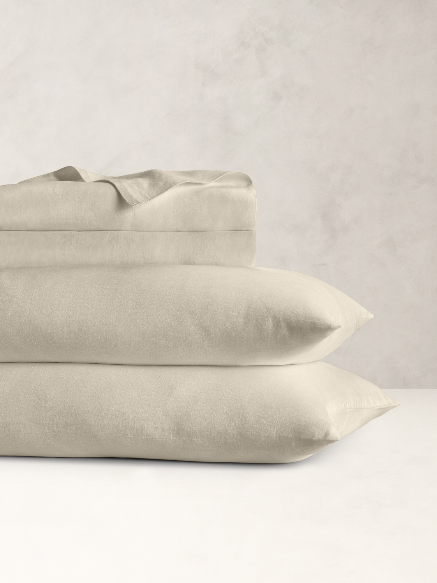 Image number 1 showing, Fine Linen Sheet Set