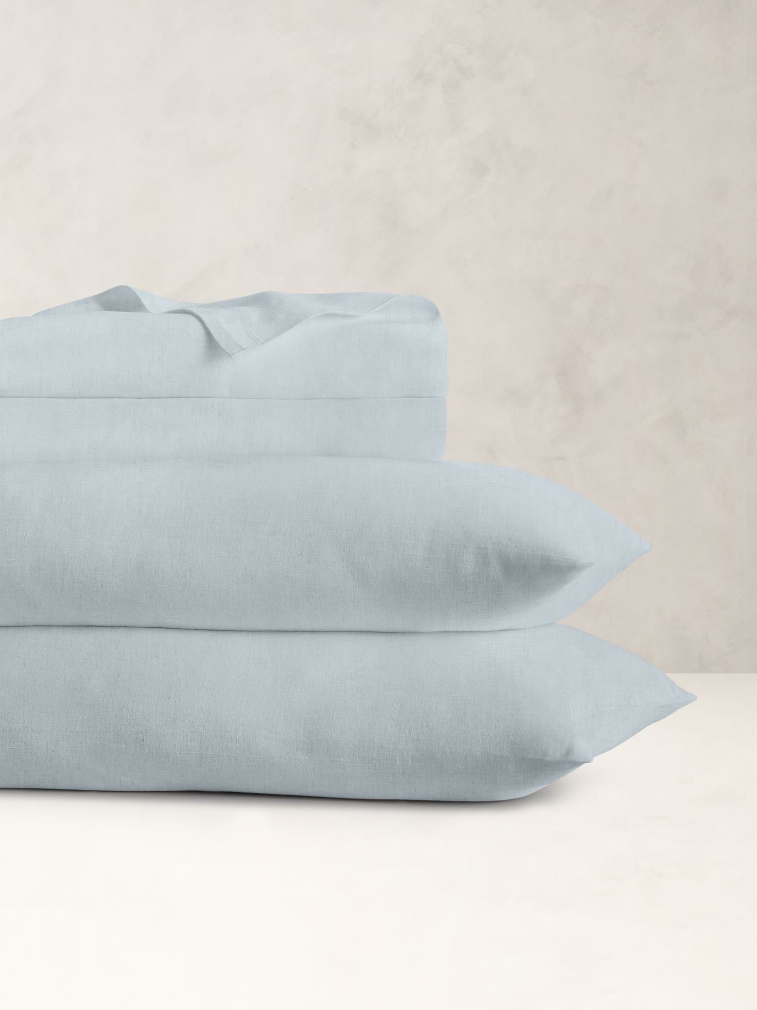 Image number 1 showing, Fine Linen Sheet Set