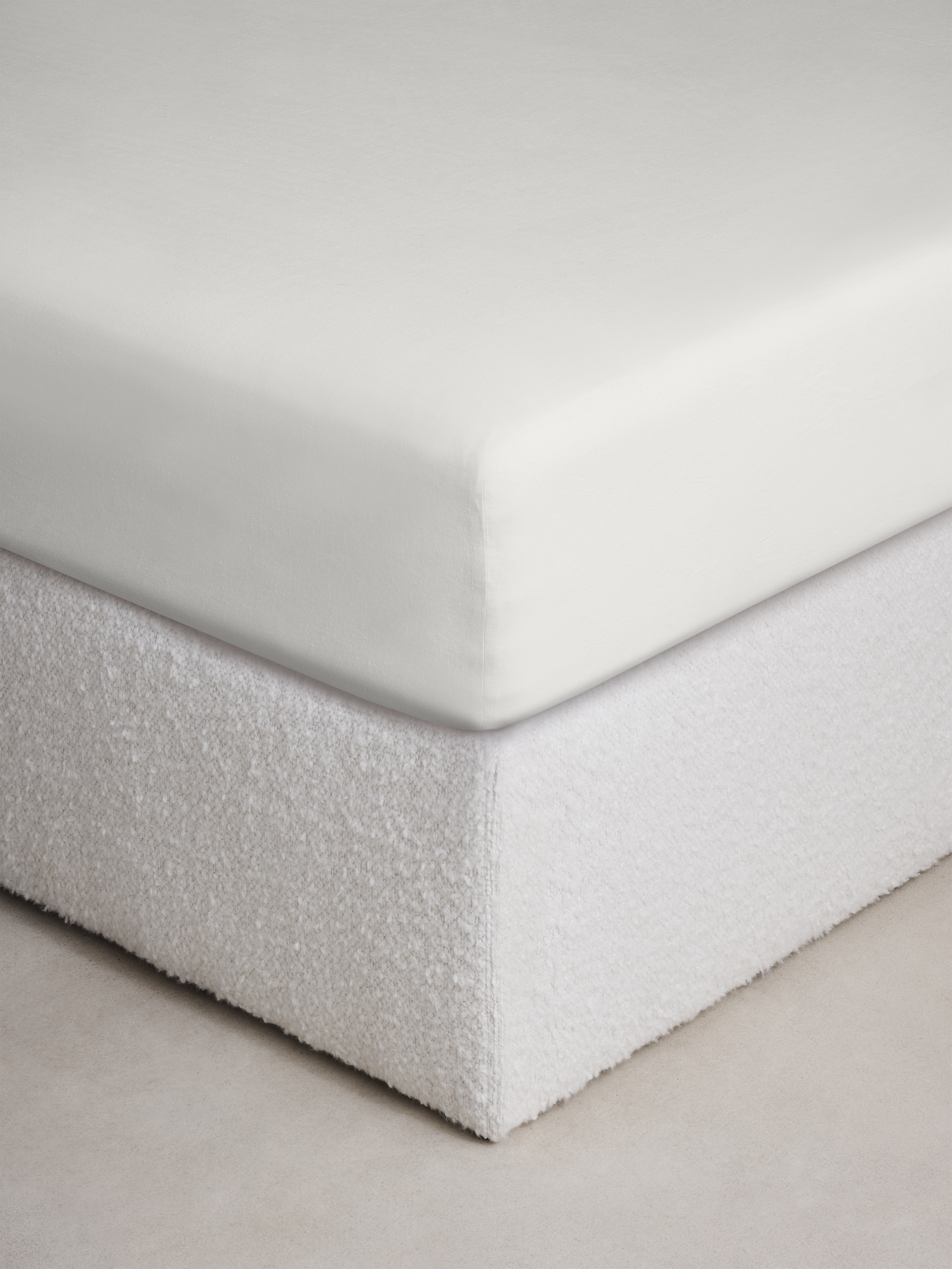 Fine Linen Fitted Sheet - White