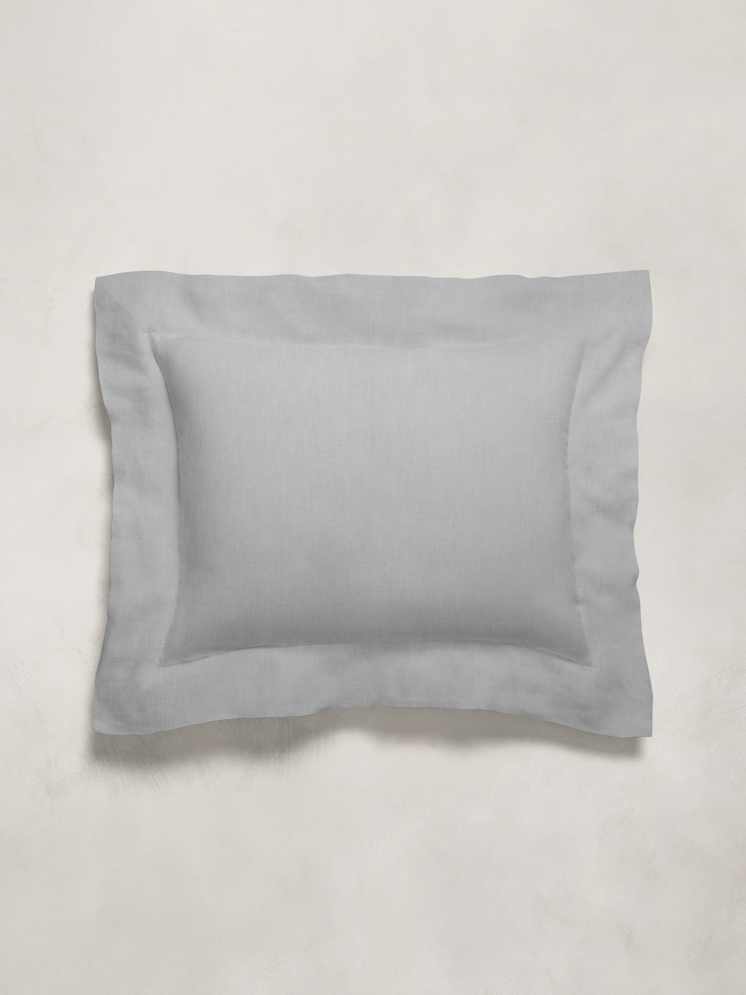 Image number 2 showing, Fine Linen Sham Set