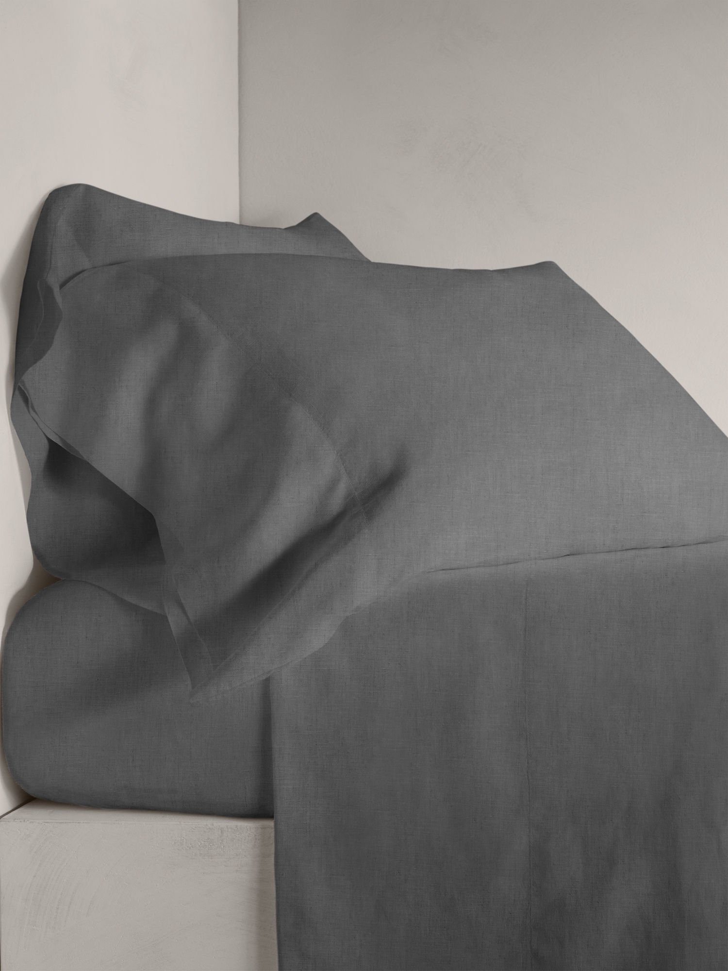 Image number 1 showing, Fine Linen Pillowcases