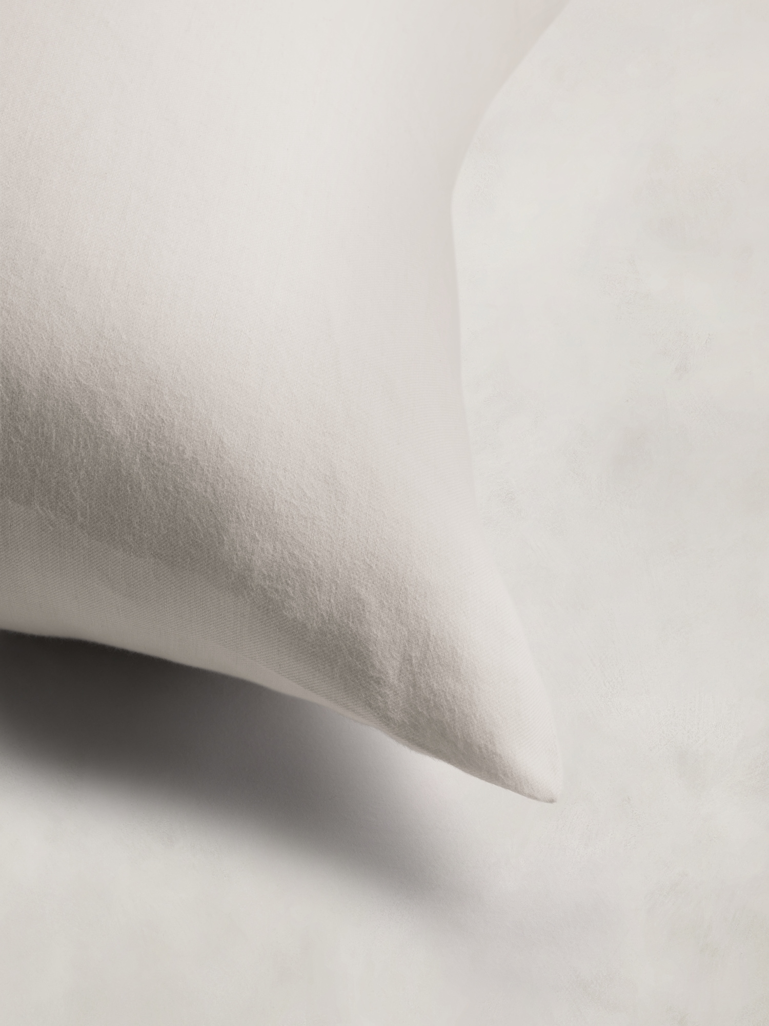 Image number 3 showing, Cotton-Cashmere-Silk Sham Set