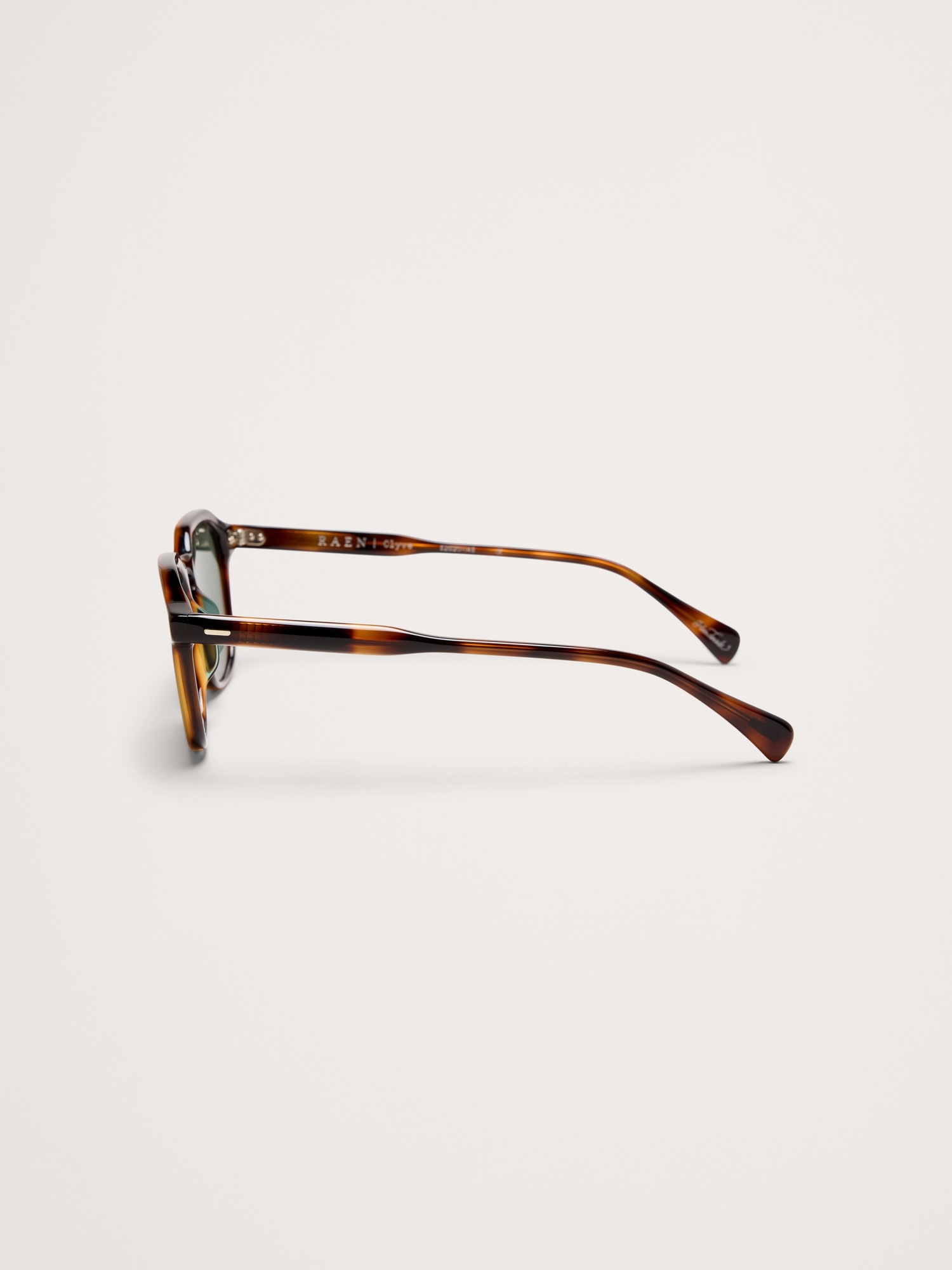Мужские солнцезащитные очки Banana Republic Clyve Sunglasses by Raen, цвет: Черепаховый — фото 2