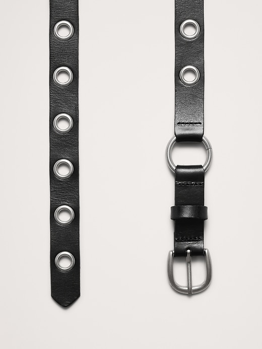 Skinny Leather Grommet Belt | Banana Republic display picture 3