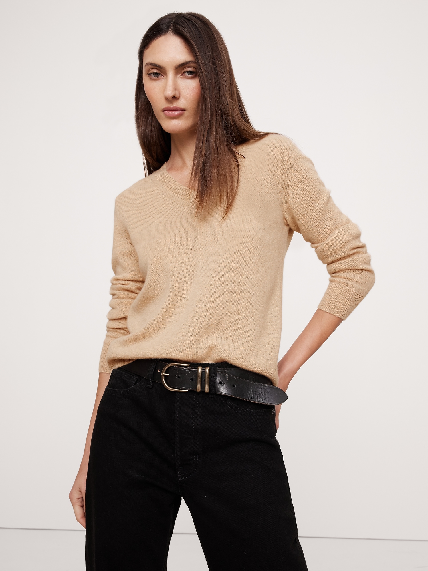 Lightweight Cashmere V-Neck Sweater