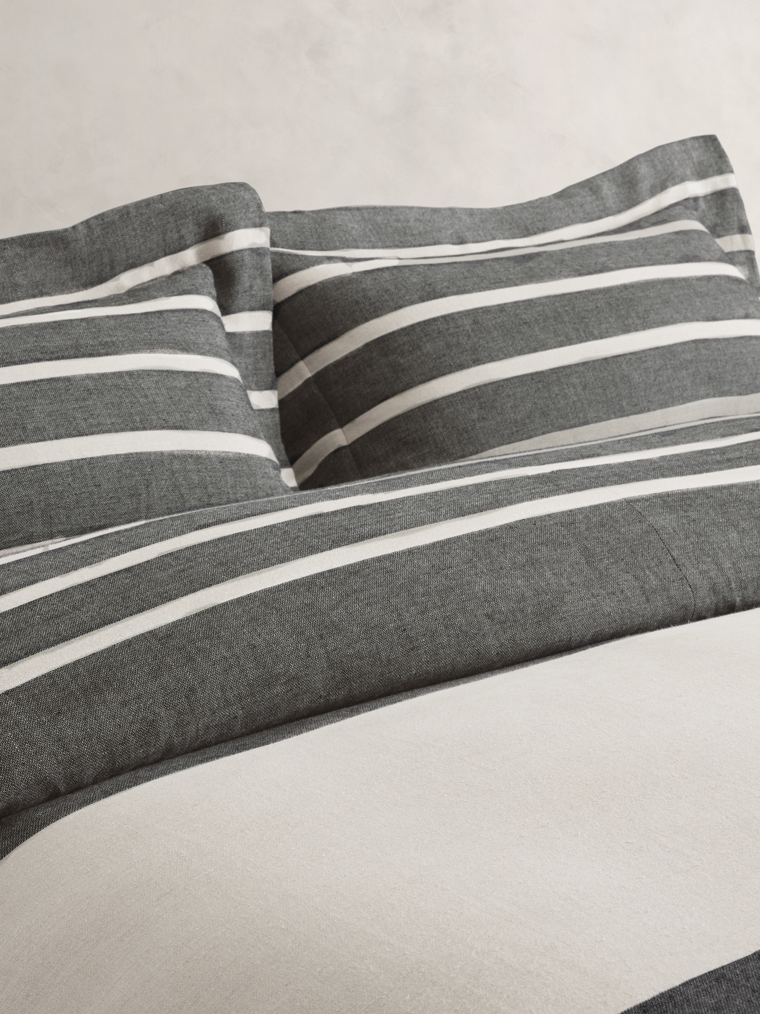 Image number 8 showing, Bold Stripe Linen Duvet