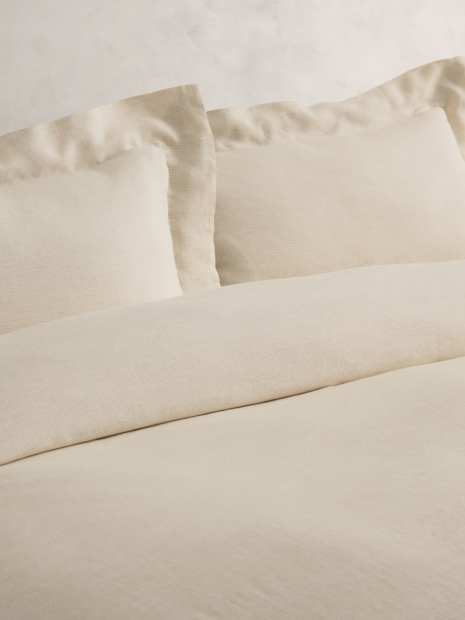 Thin-Stripe Linen Duvet Cover