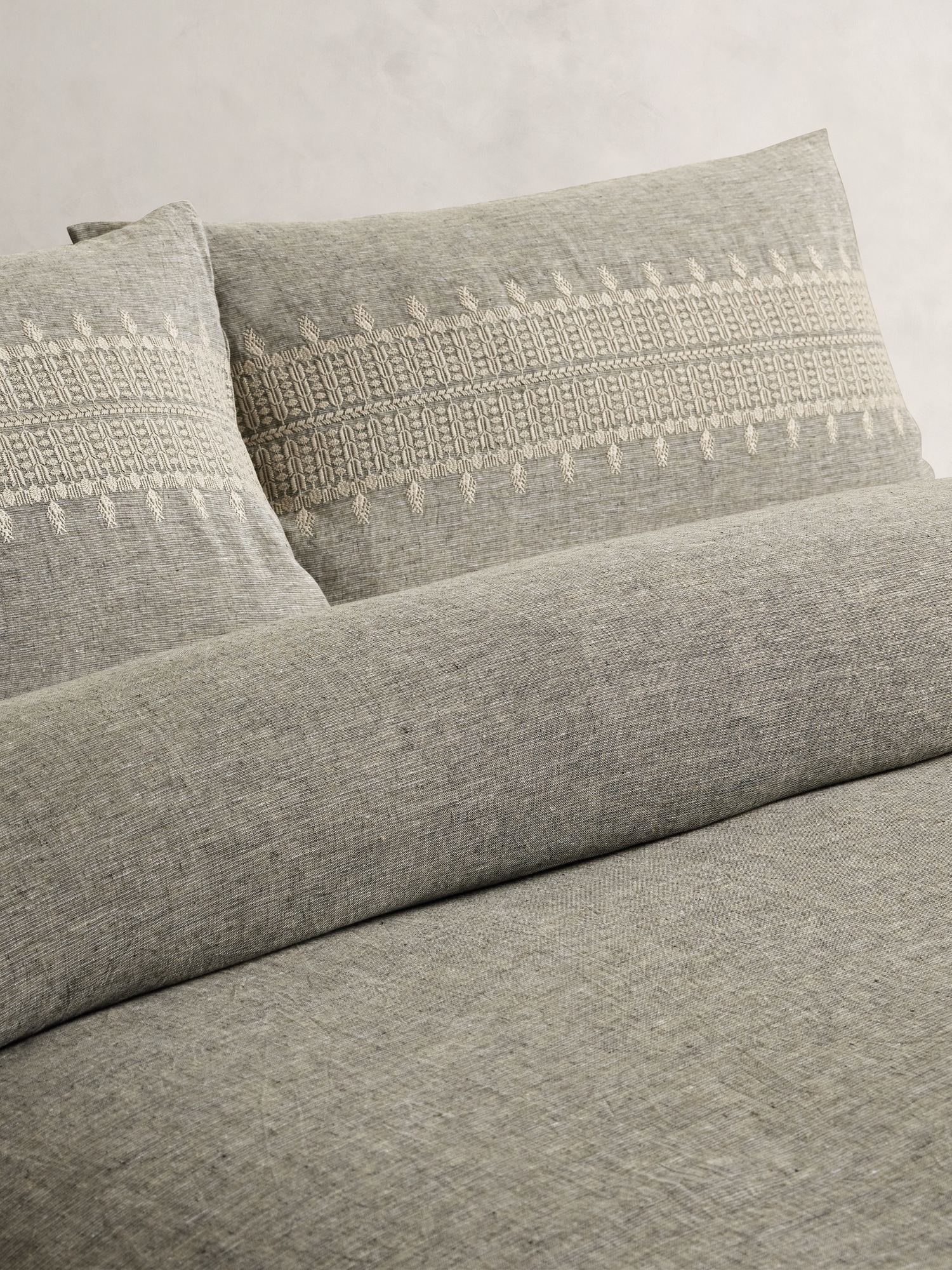 Heirloom Embroidered Linen Duvet Cover