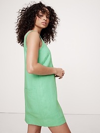 Linen Scoop-Neck Shift Dress