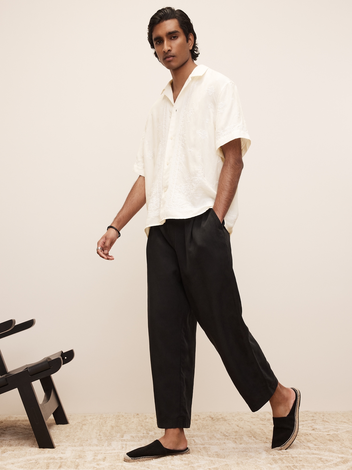 The White Lotus Pleated TENCEL™-Linen Pull-On Pant