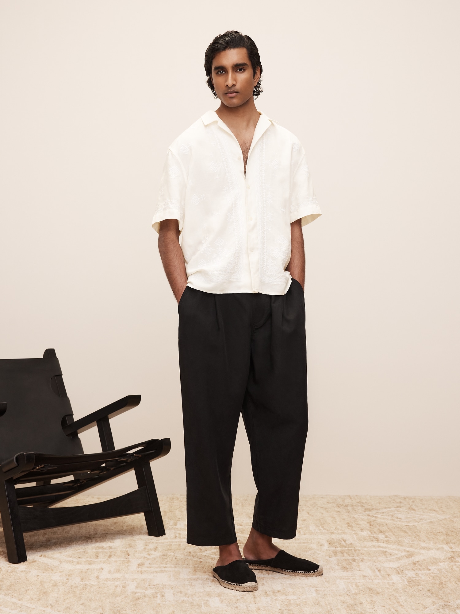 The White Lotus Pleated TENCEL™-Linen Pull-On Pant