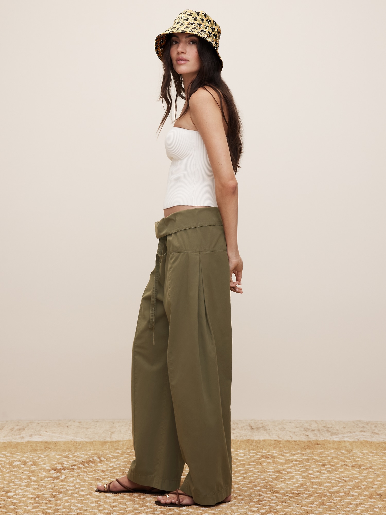 The White Lotus Twill Fisherman Pant