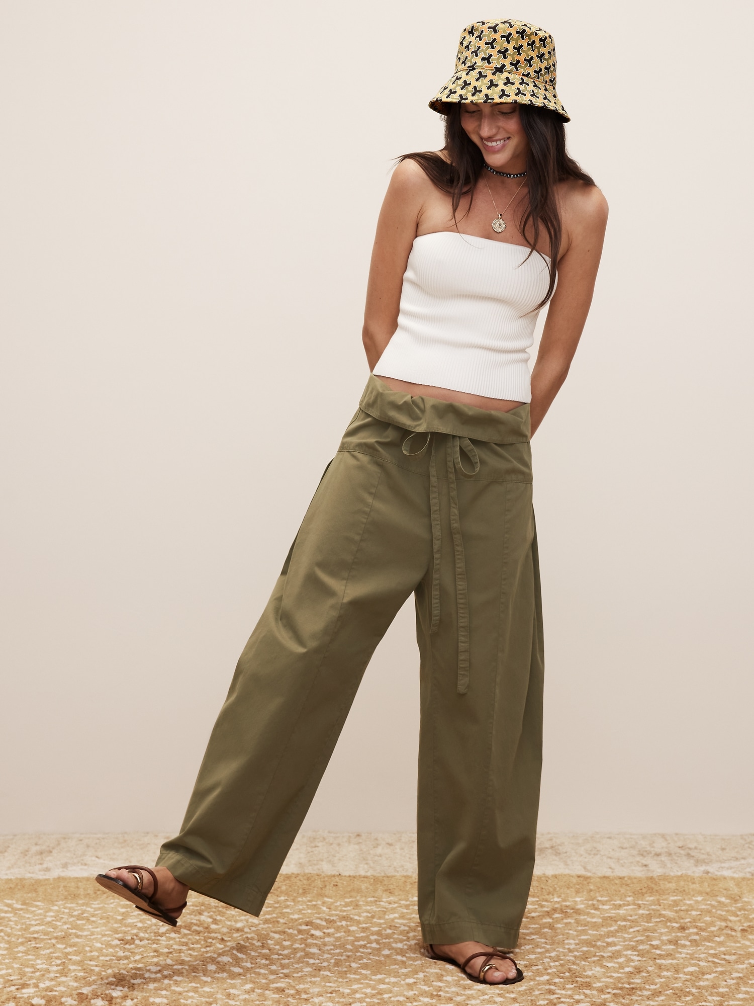 The White Lotus Twill Fisherman Pant