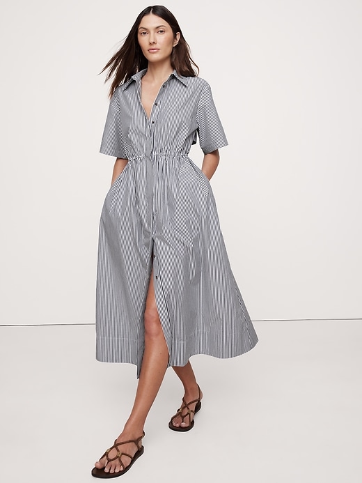 open back maxi dress white Yarrow | Lace High-Neck Maxi-Dress With Open-Back contrasted by a dramatic Floral midi dress. Buy Size:Large 16.5