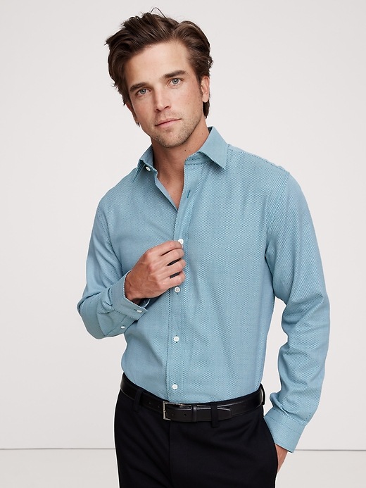 Standard-Fit Wrinkle-Resistant Dress Shirt