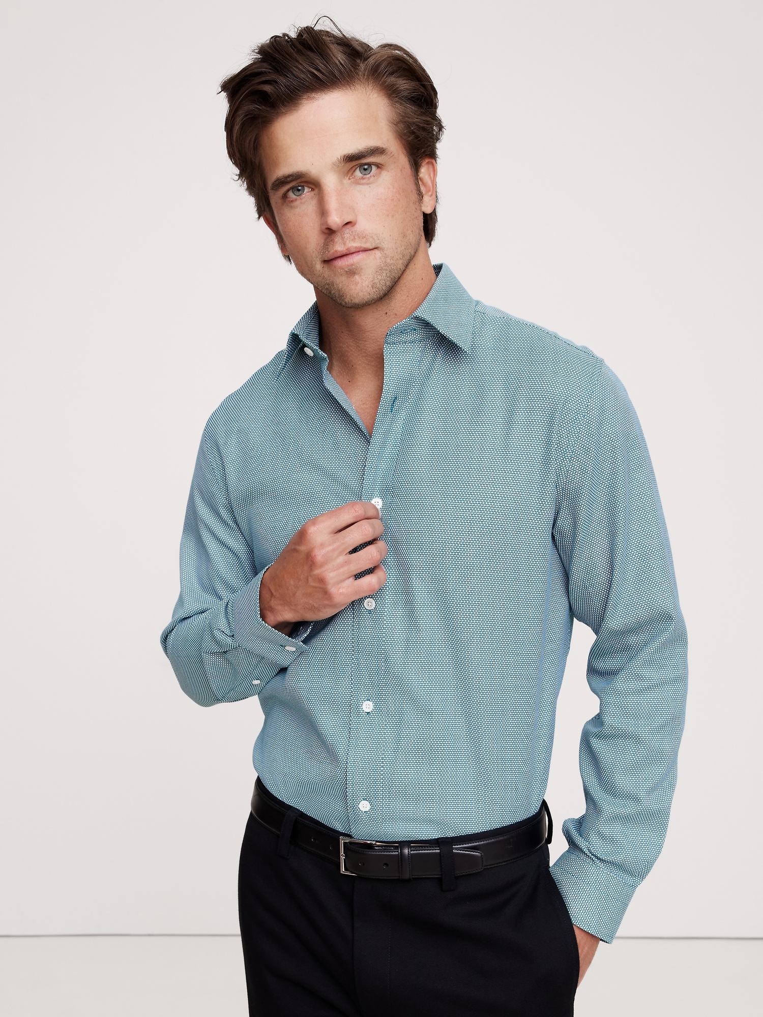 Standard-Fit Wrinkle-Resistant Dress Shirt