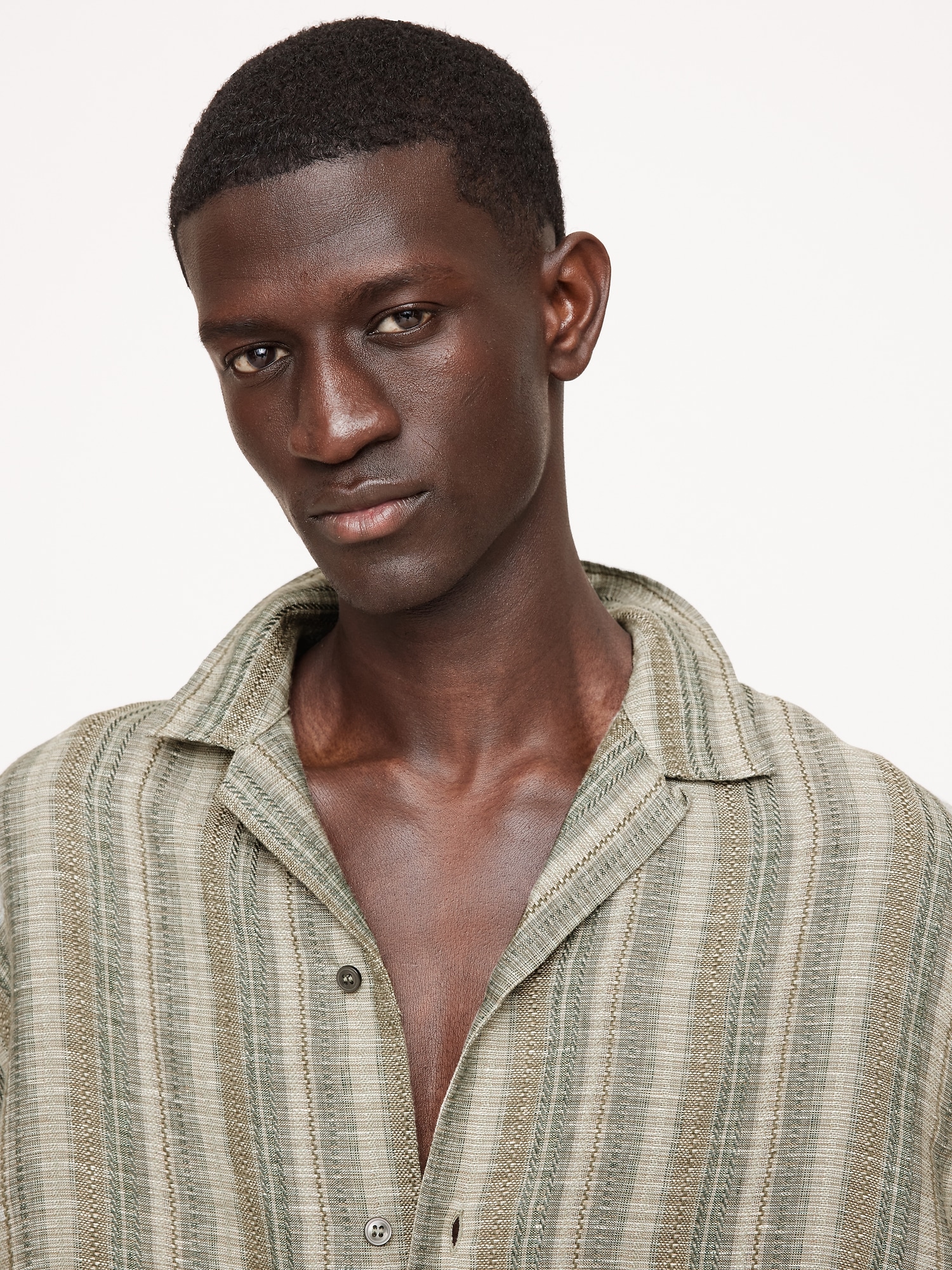 Standard-Fit Textured Linen-Cotton Resort Shirt