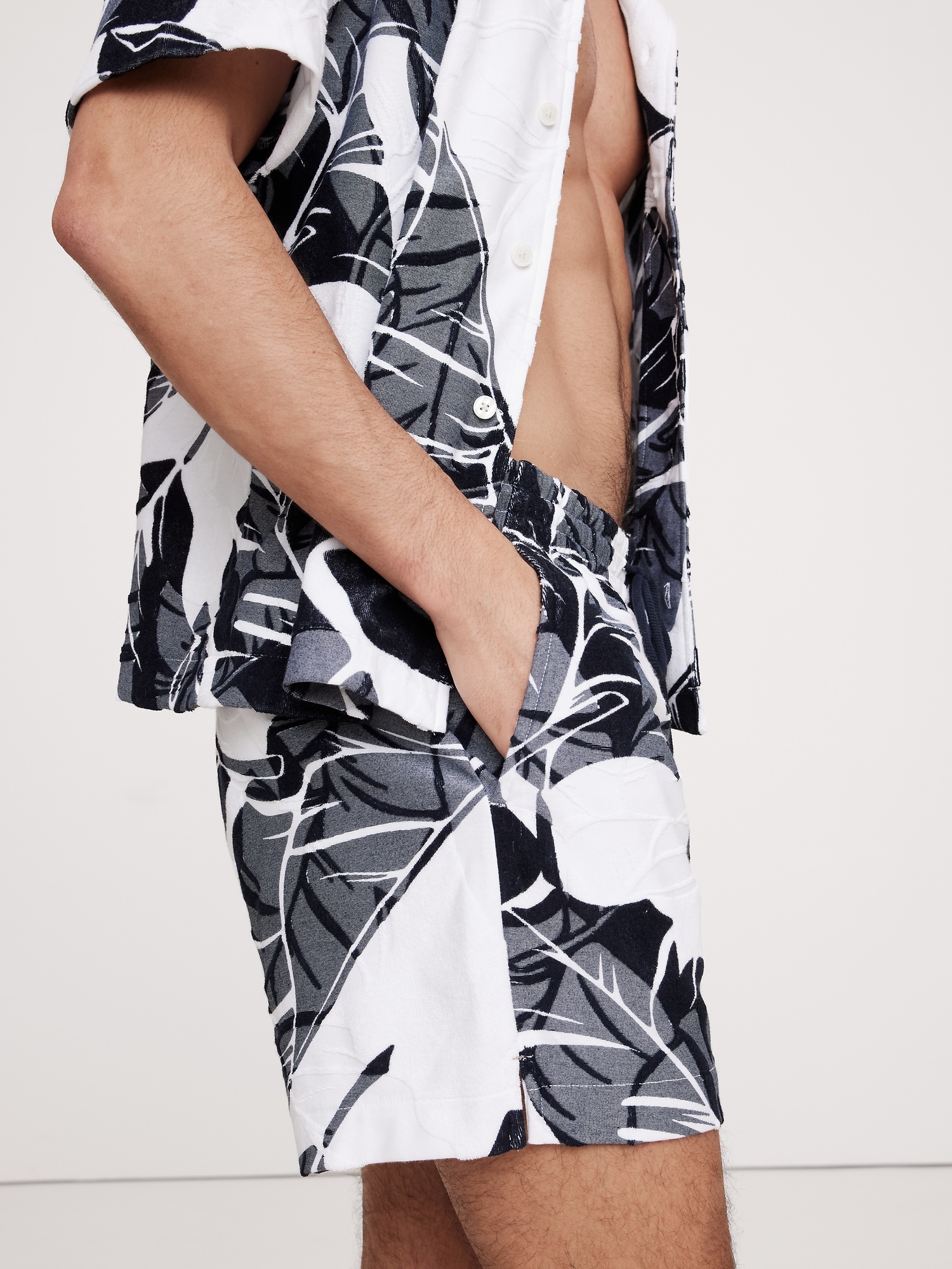5" Floral Terry Pull-On Short