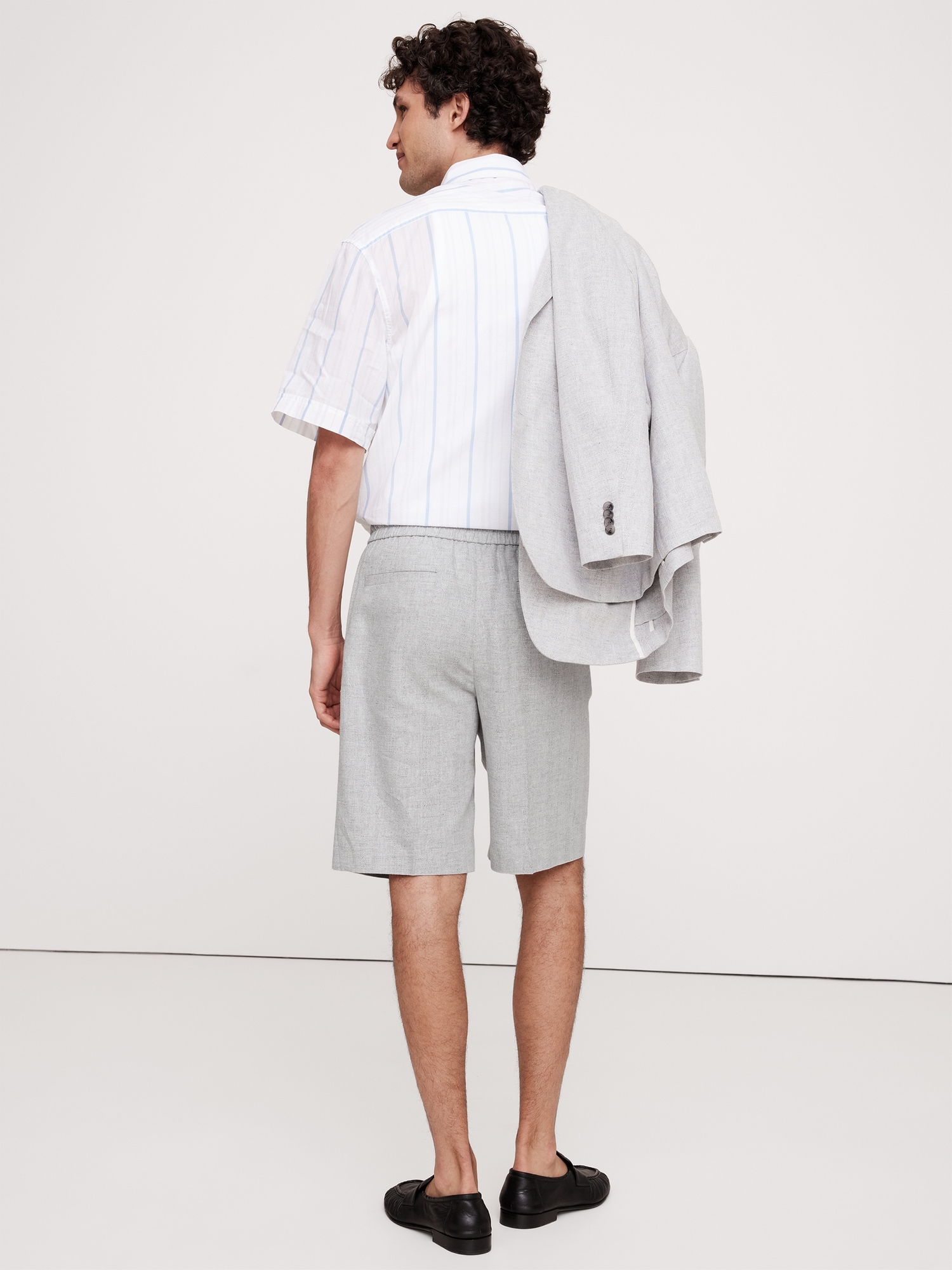 Herringbone Linen-Cotton Pleated Pull-On Short
