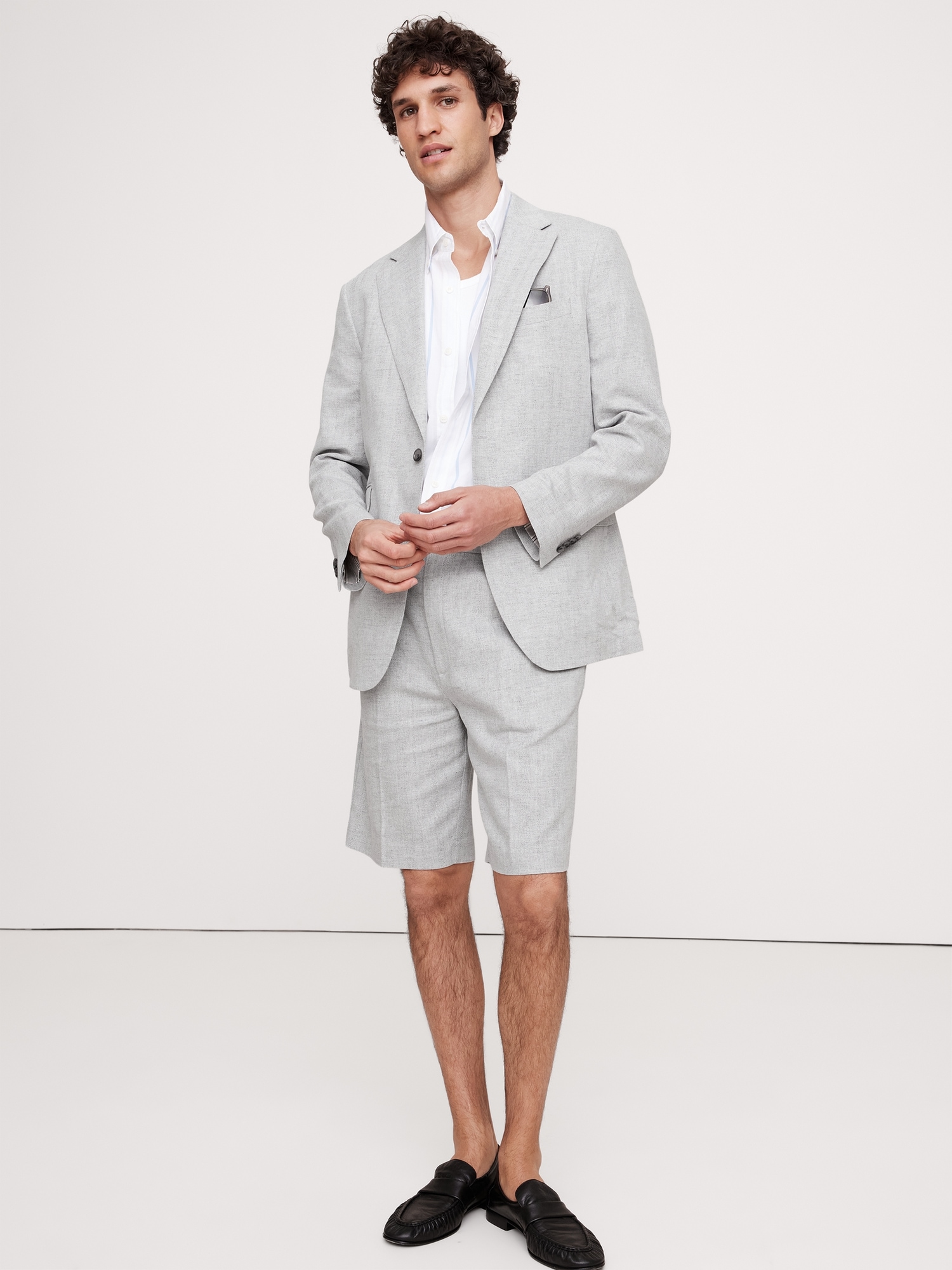 Herringbone Linen-Cotton Pleated Pull-On Short