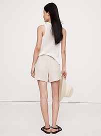 Linen Pull-On Short