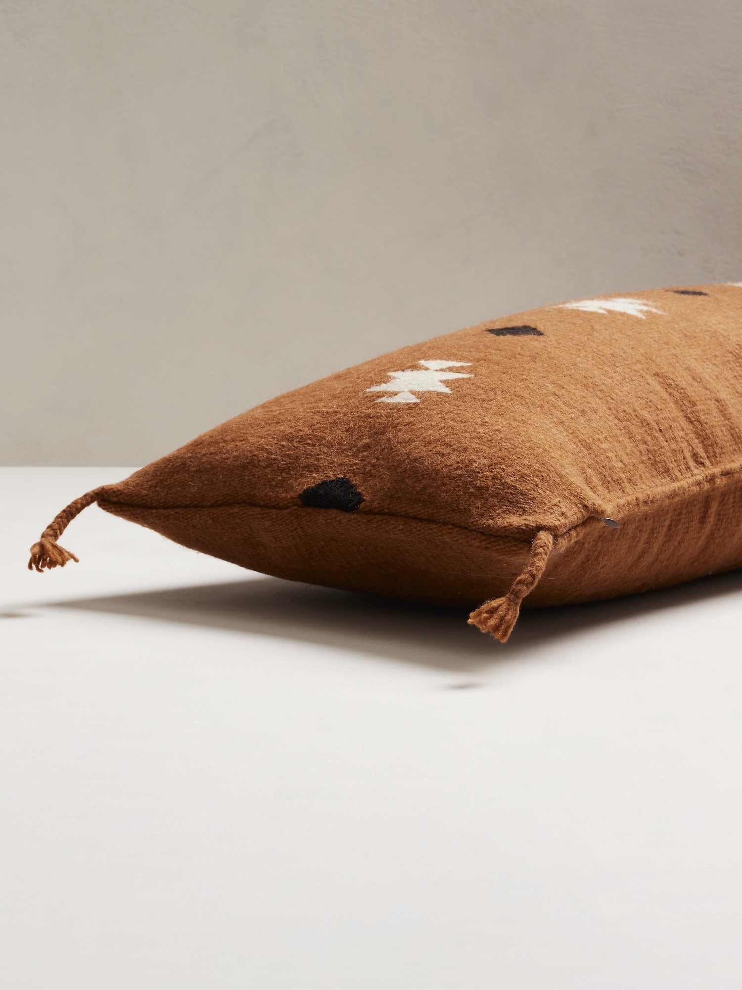 Flores Pillow &#124 Coutume