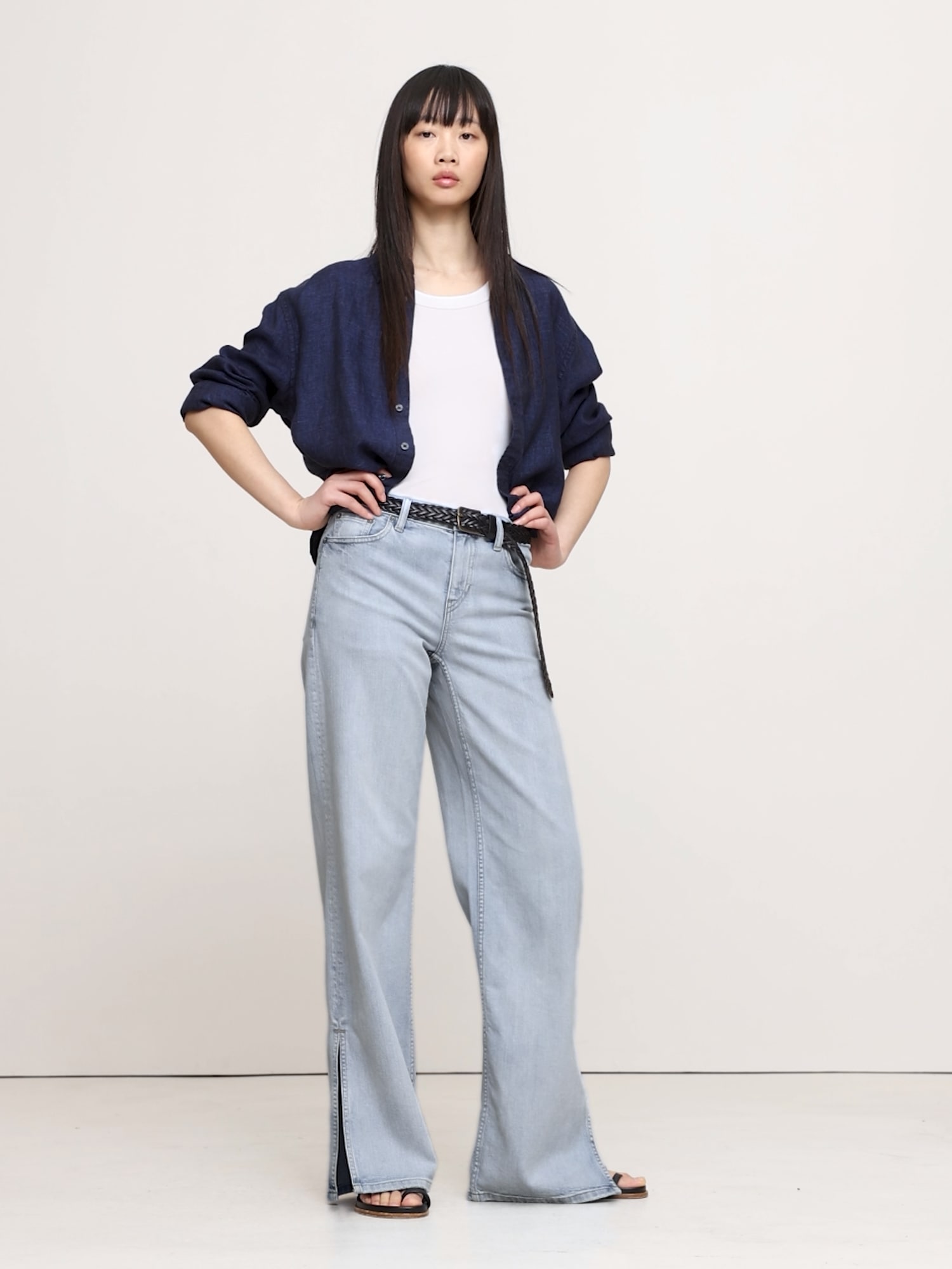 Image number 2 showing, The Icon Classic Mid-Rise Wide-Leg Split-Hem Jean