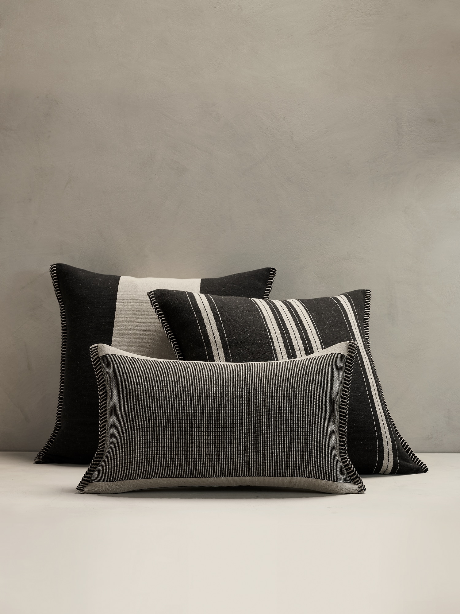 Hand-Crafted Cotton Jute Pillow