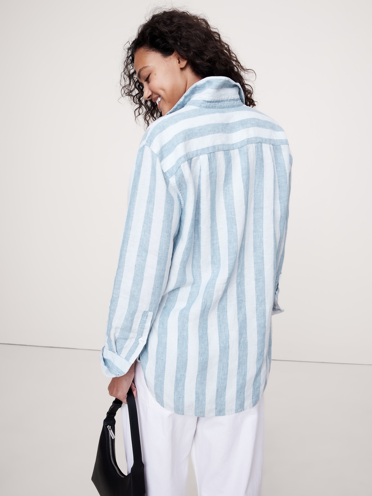 The Oversized Linen Shirt