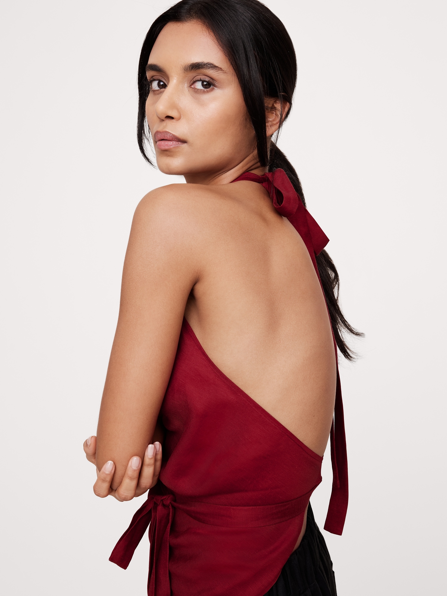 Viscose-Linen Open-Back Halter Top