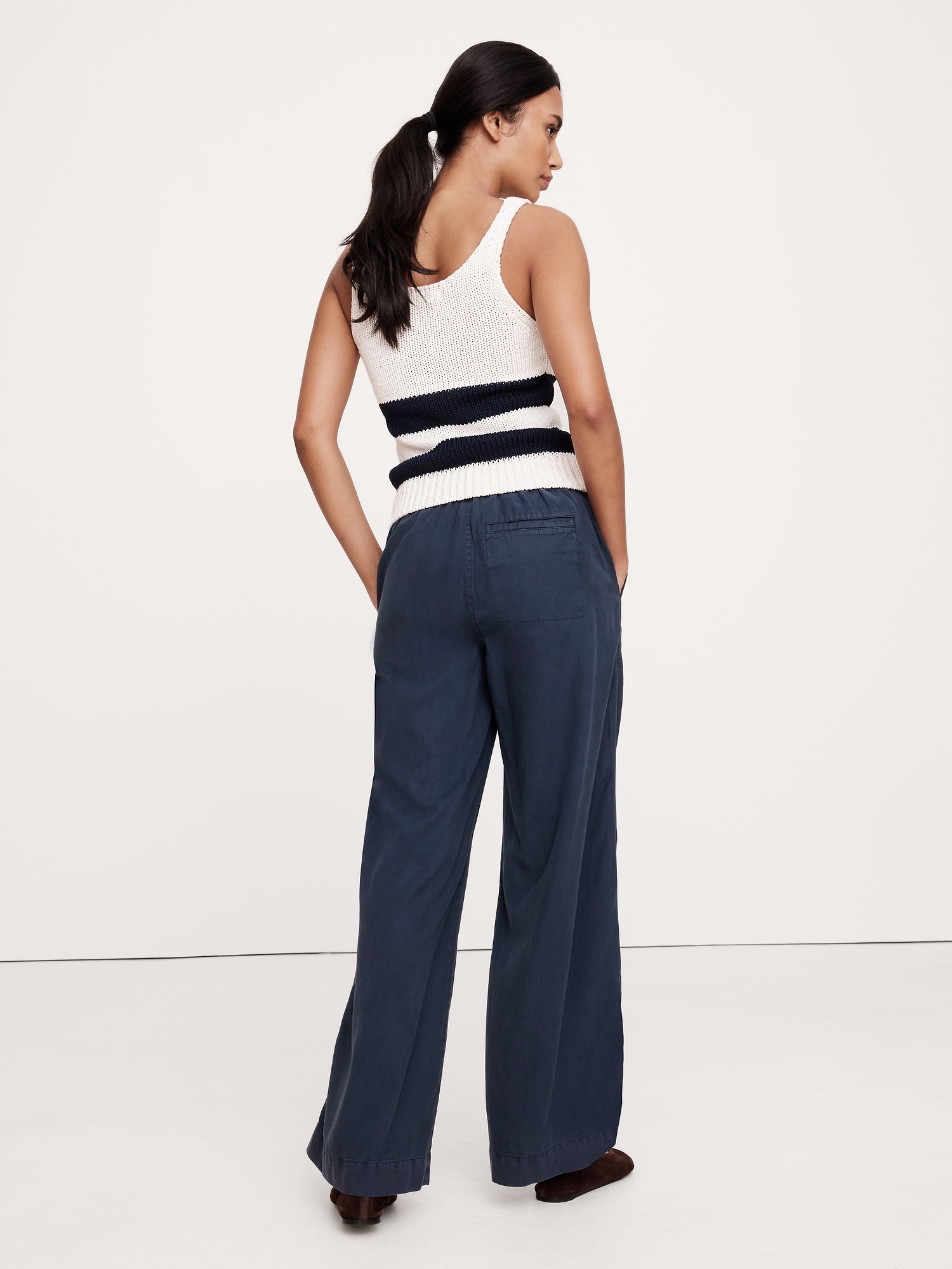 Soma Mid-Rise Wide-Leg Pant