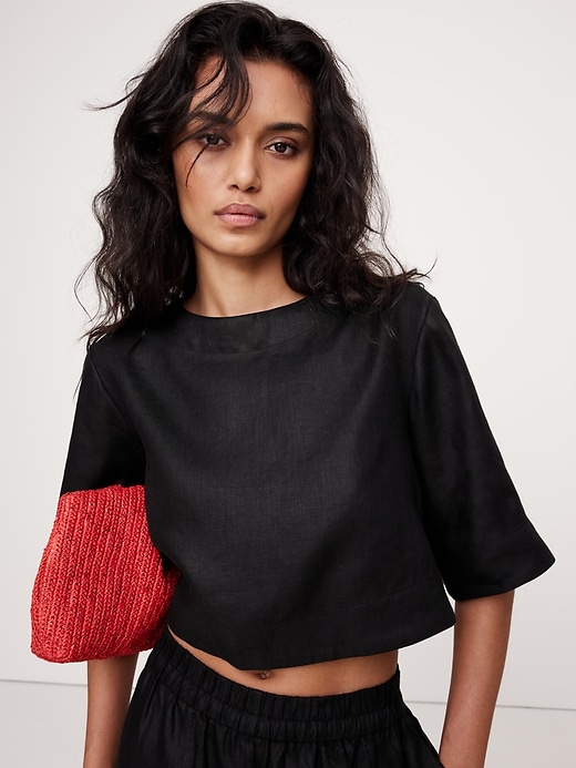 歌ちゃん【L'Appartement】Linen Boat Neck Linen Boat-Neck Cropped Top | Banana Republic