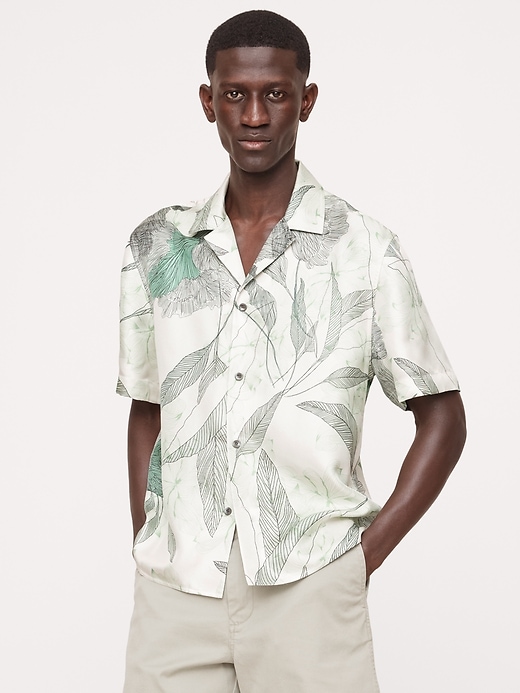 Standard-Fit Silk Resort Shirt