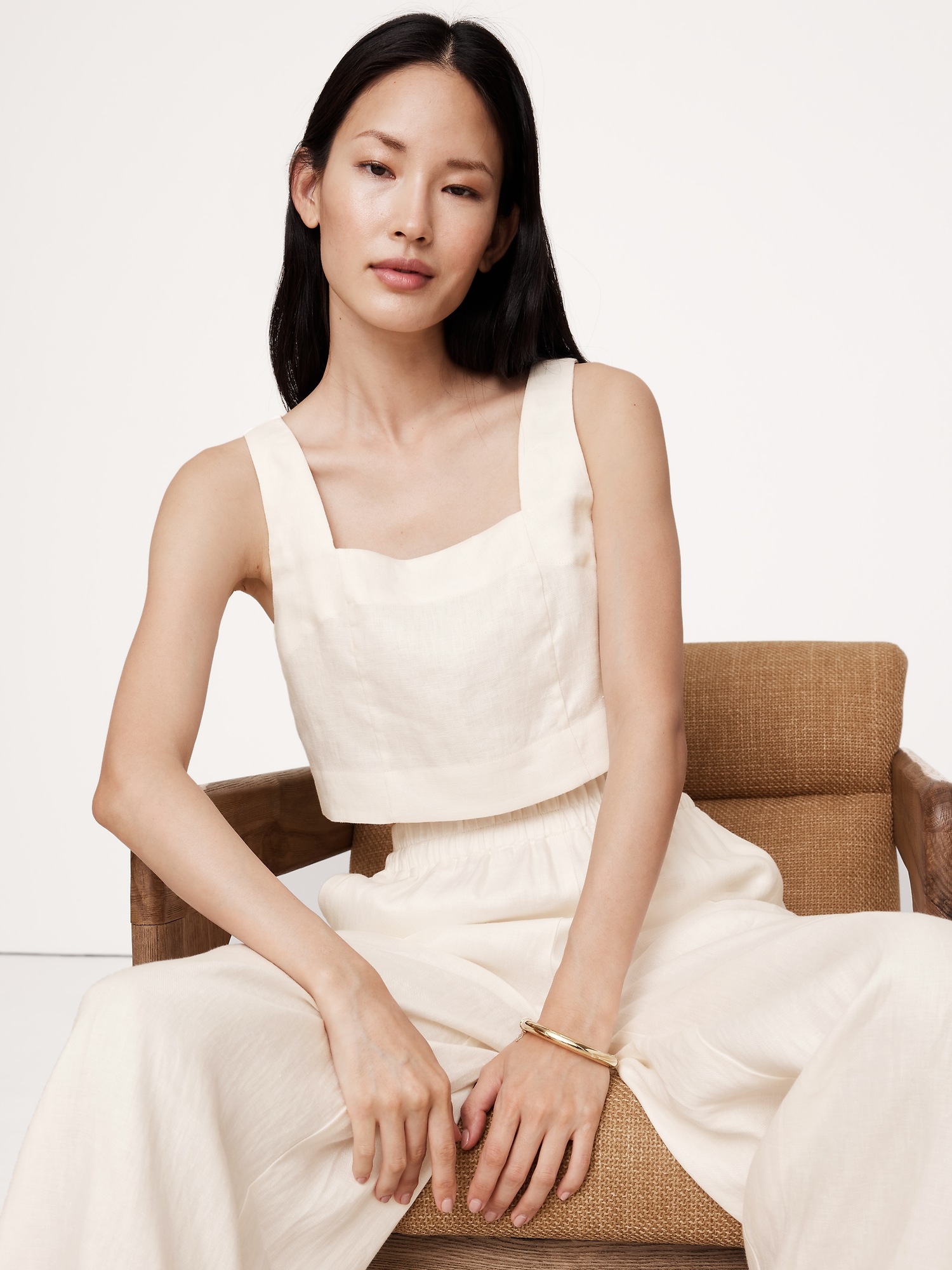 Женский топ Banana Republic Linen Square-Neck Cropped Tank, цвет: Слоновая кость — фото 3