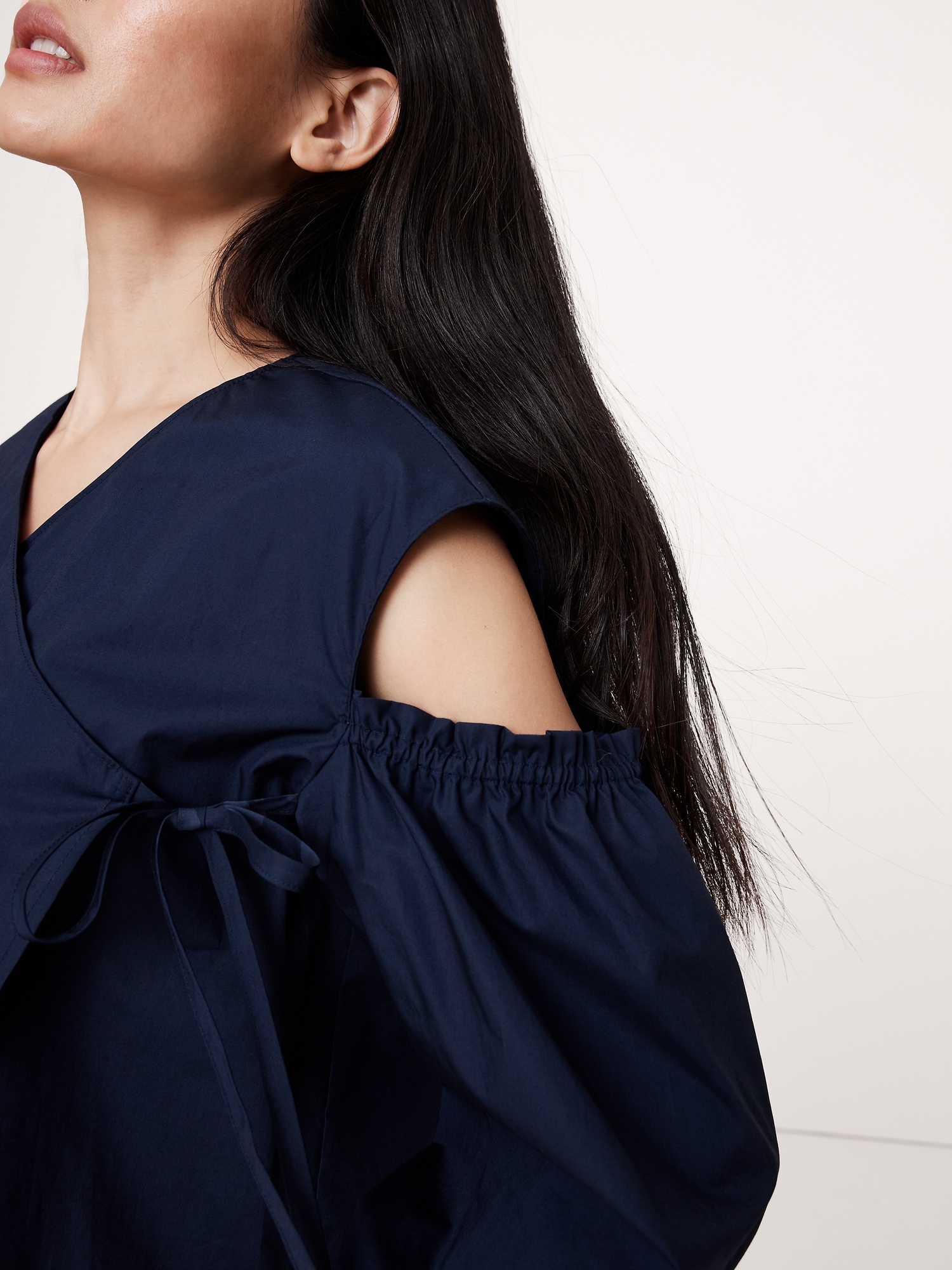 Image number 4 showing, Cotton Poplin Puff-Sleeve Cropped Top