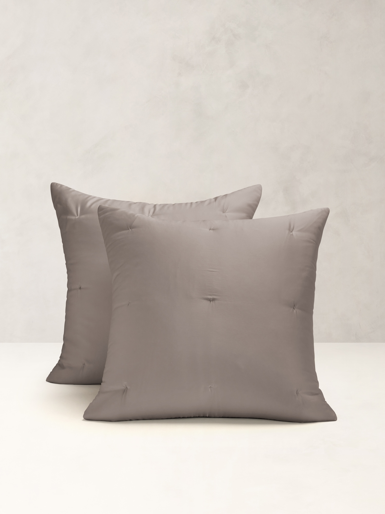 Image number 1 showing, Lofty Silk Shams