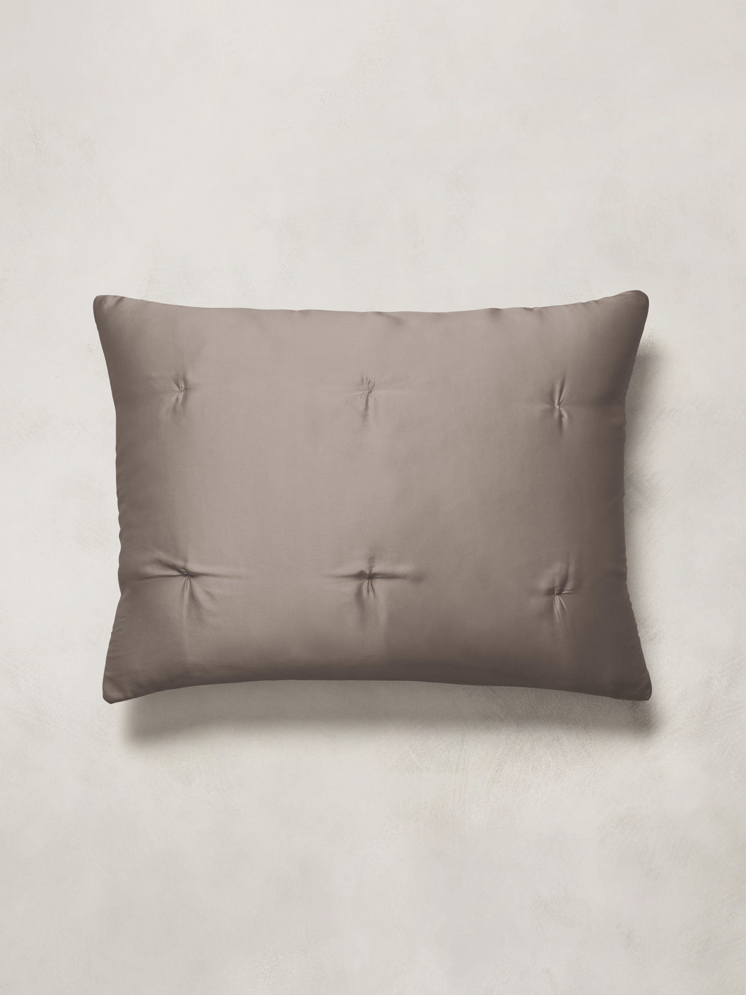Image number 4 showing, Lofty Silk Shams