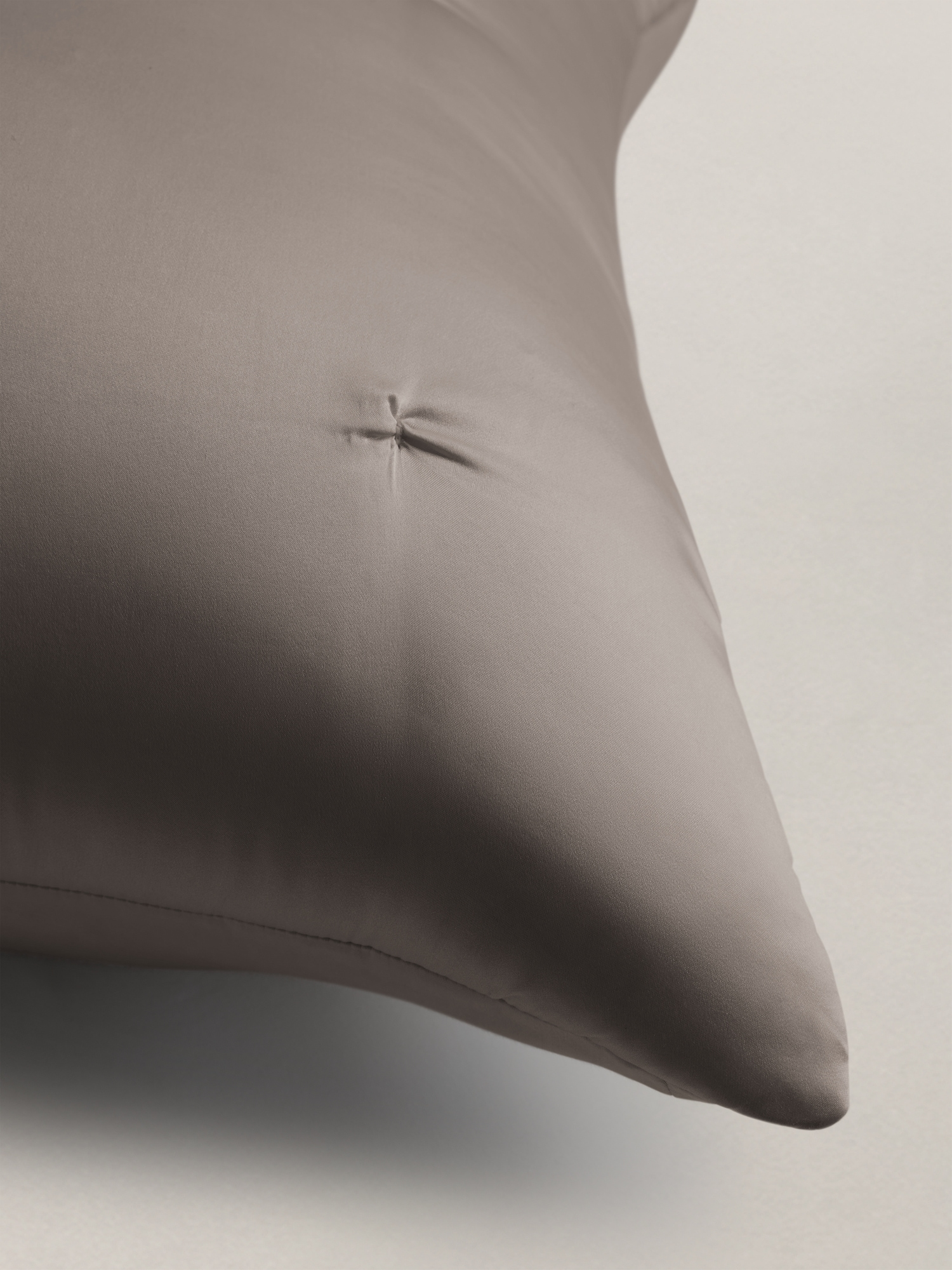 Image number 5 showing, Lofty Silk Shams