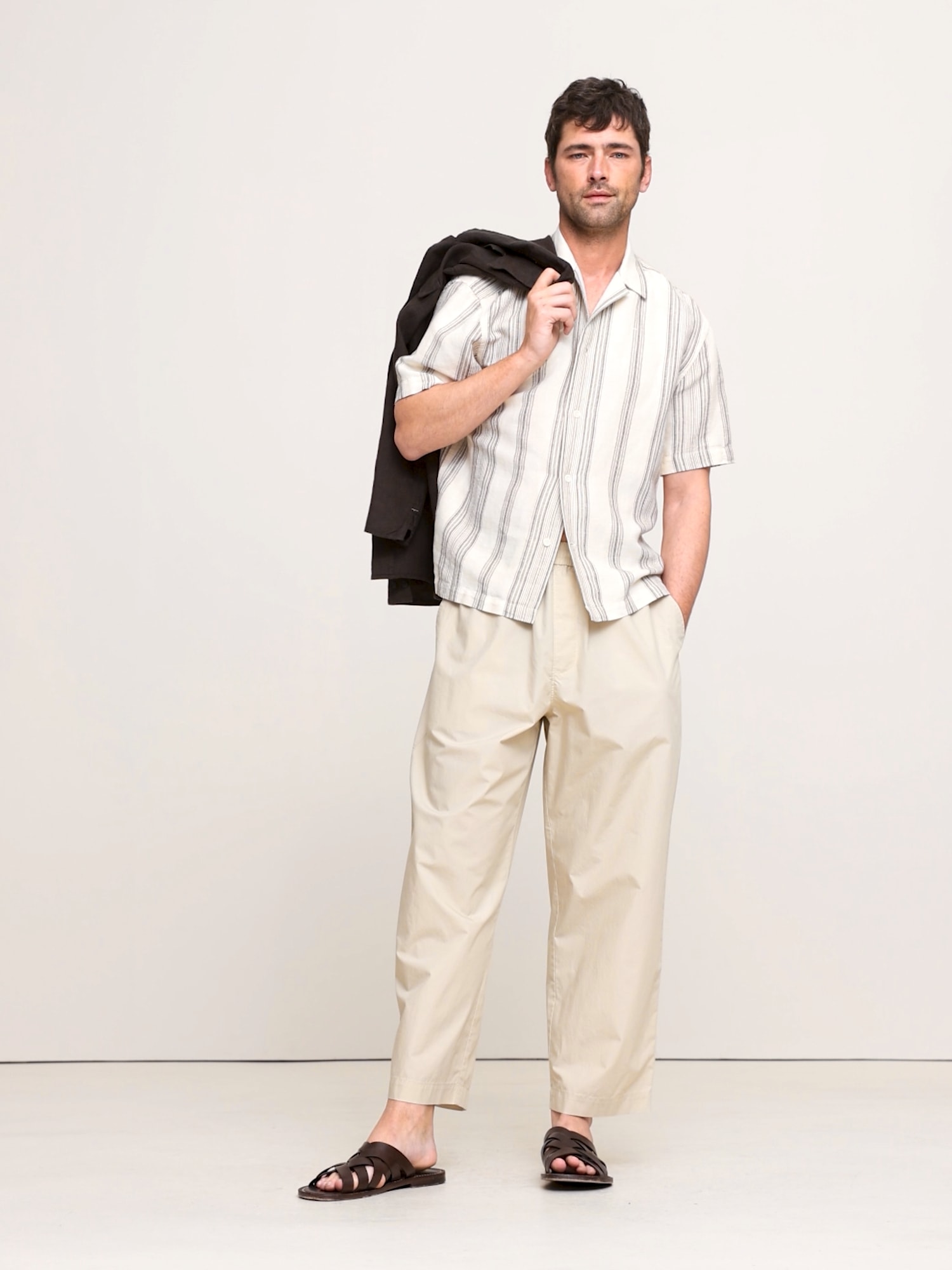 Image number 2 showing, Loose Cotton Poplin Pull-On Cropped Pant