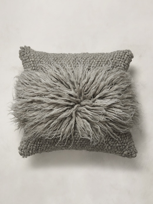 Lizhnyk Fuzzy Pillow