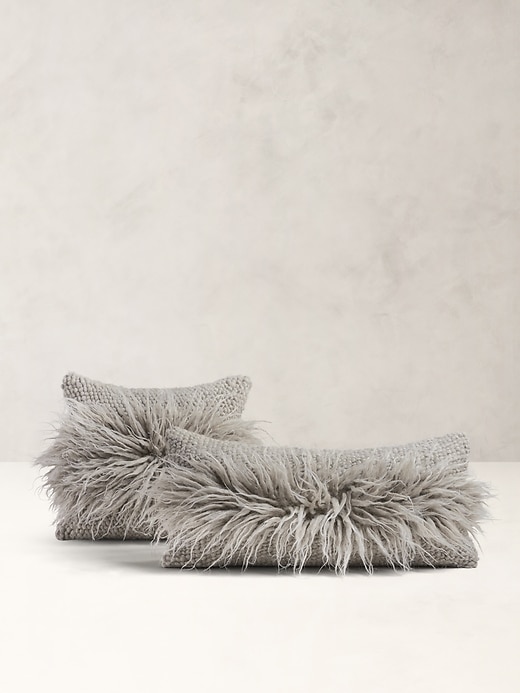 Lizhnyk Fuzzy Pillow