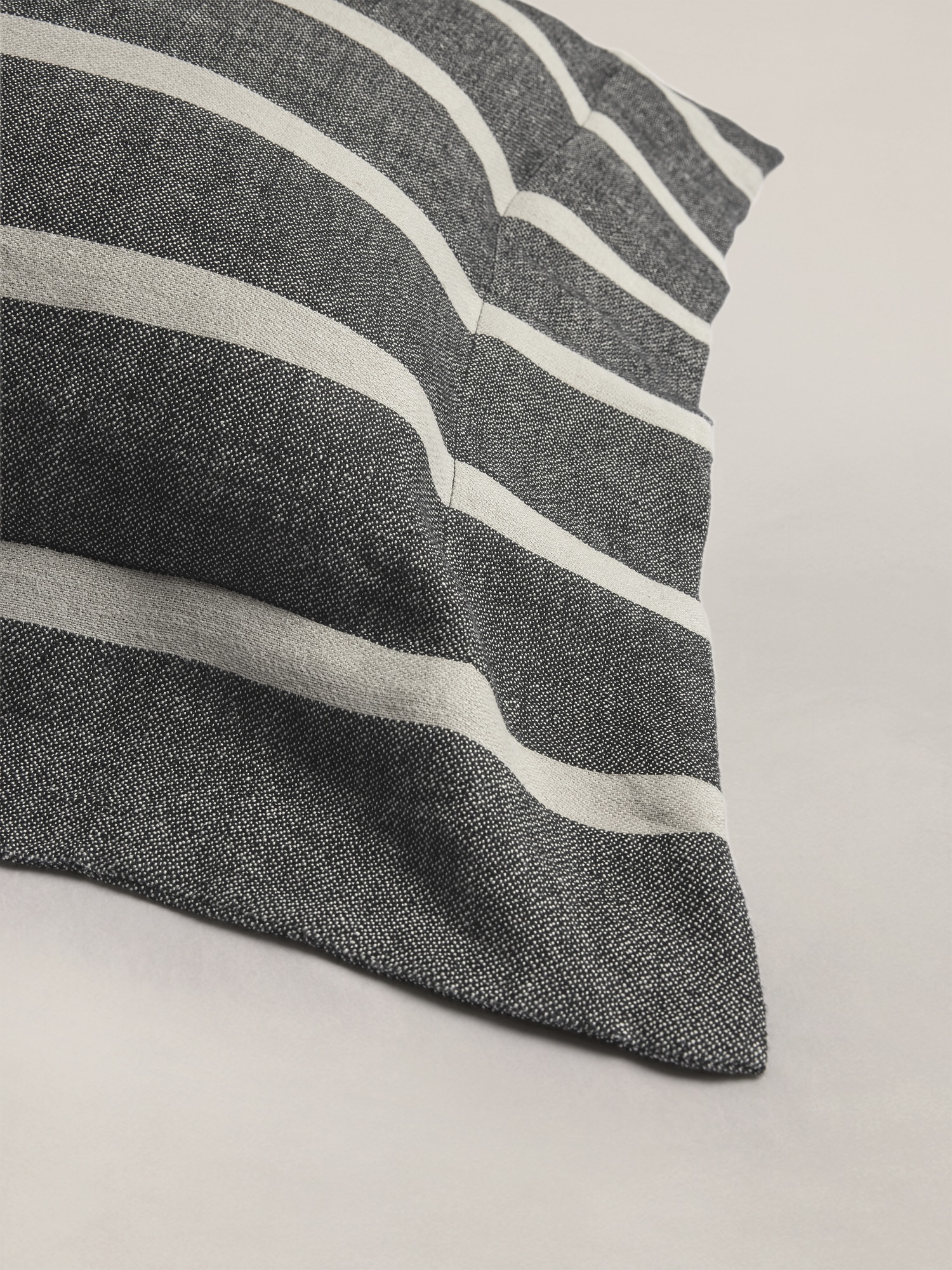 Image number 3 showing, Bold Stripe Linen Sham Set