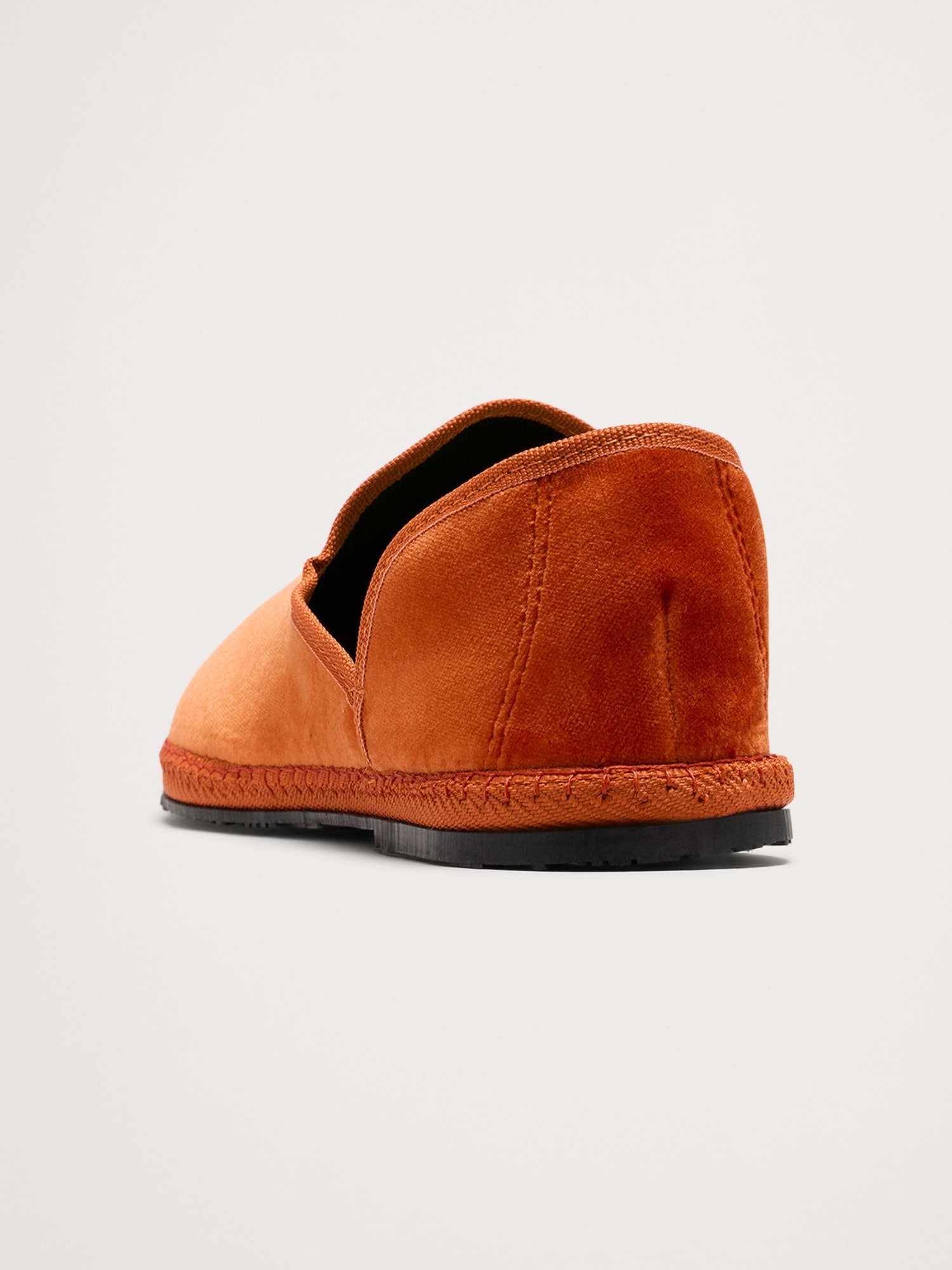 Figaro Flat by Cayumas