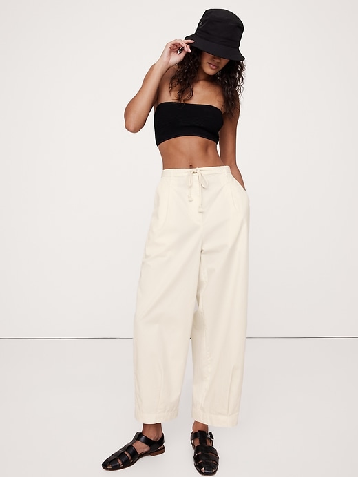 High-Rise Pleated Cotton Poplin Cropped Pant