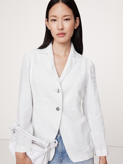 Slim Linen Blazer