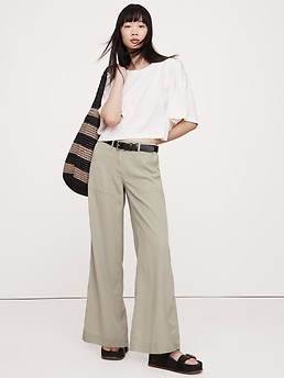 Super-Soft Soma Mid-Rise Wide-Leg Pant | Banana Republic