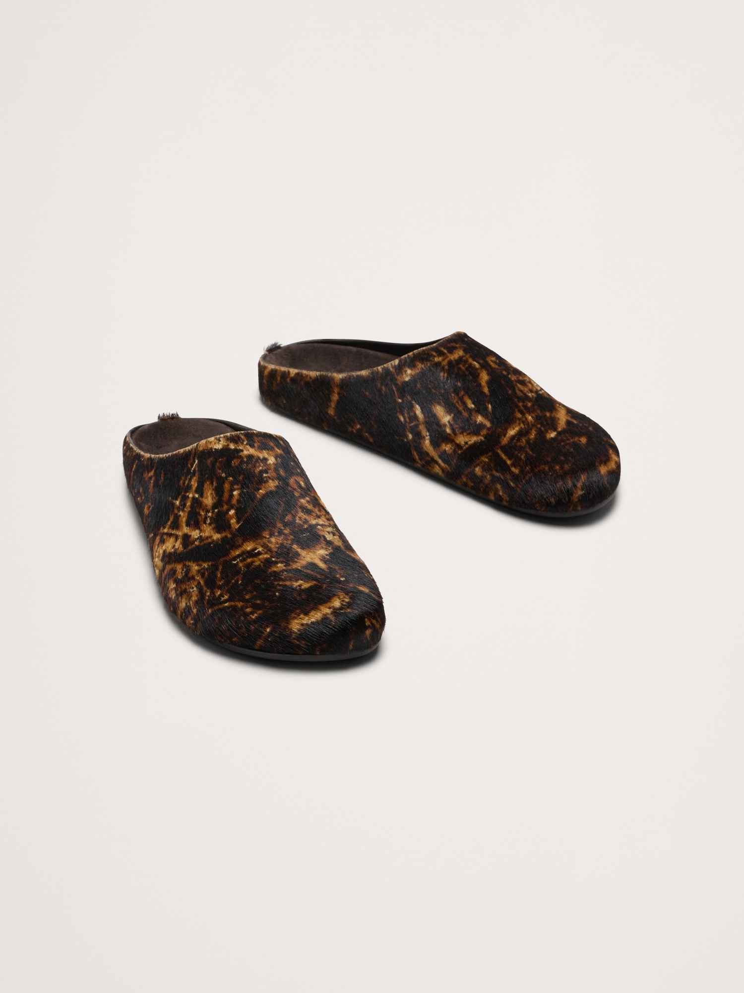 Image number 2 showing, LEATHER CLOG