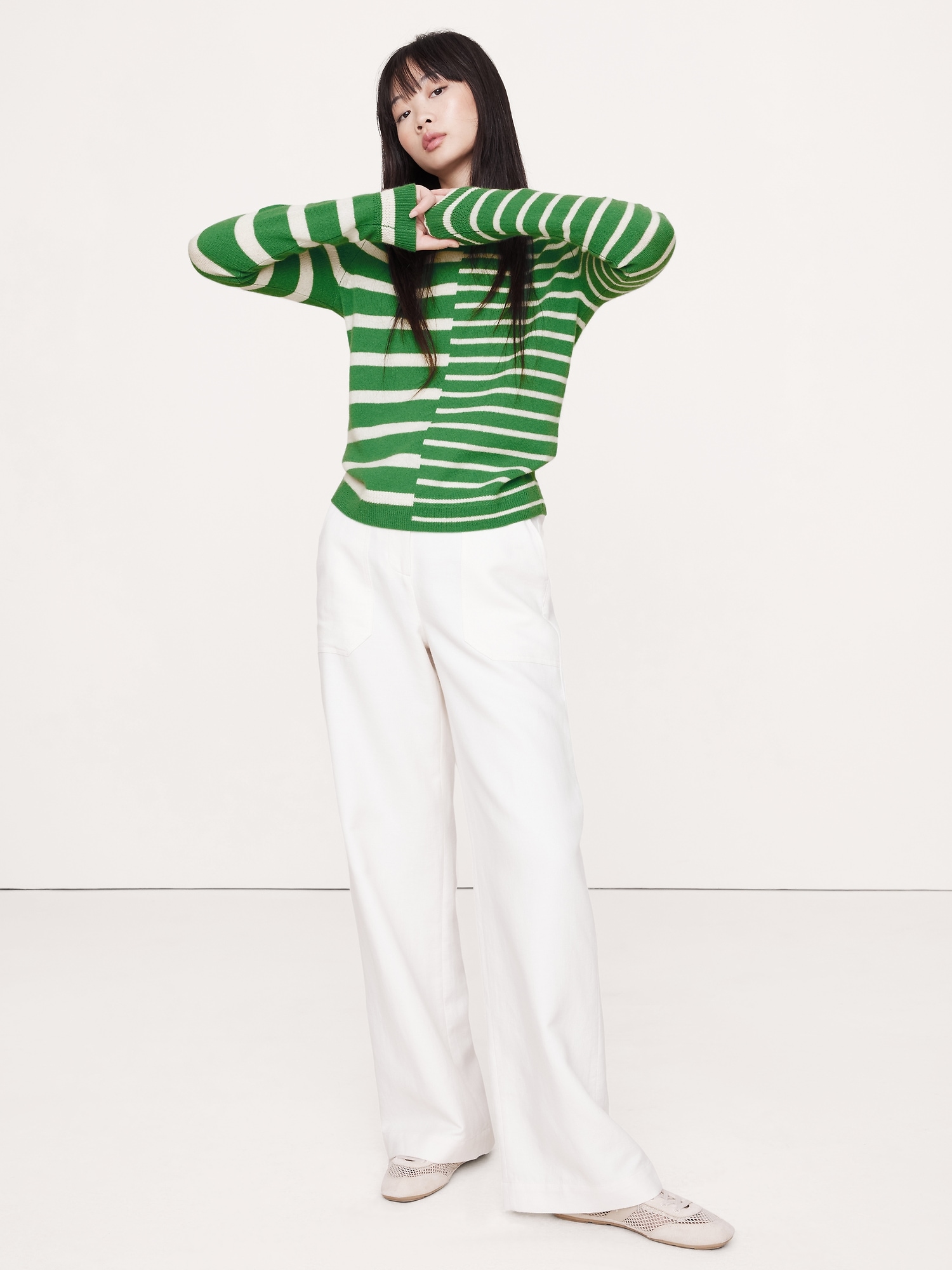 Lightweight Cashmere Crew-Neck Sweater - Green Stripe