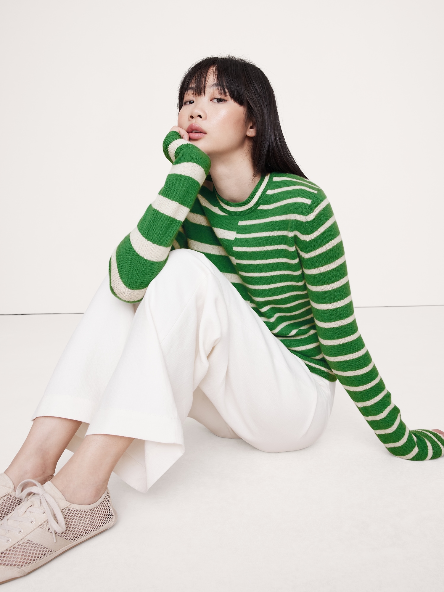 Image number 3 showing, Lightweight Cashmere Crew-Neck Sweater